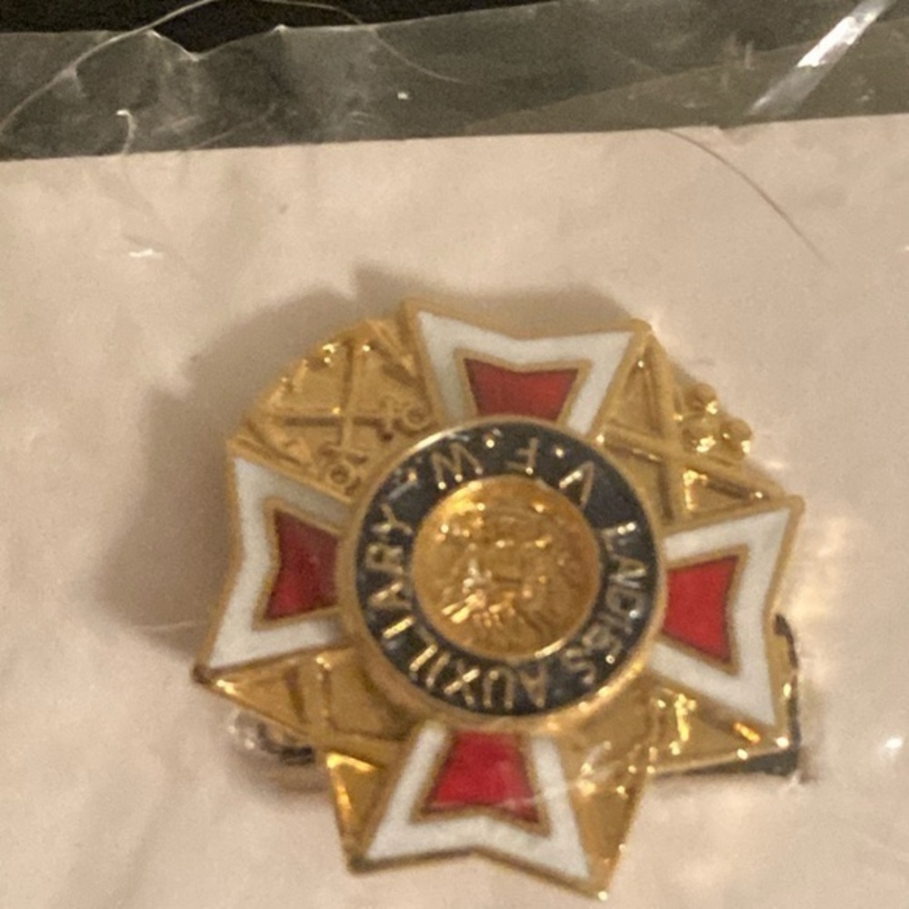 Gold and Red Cross Pin VFW Auxilary